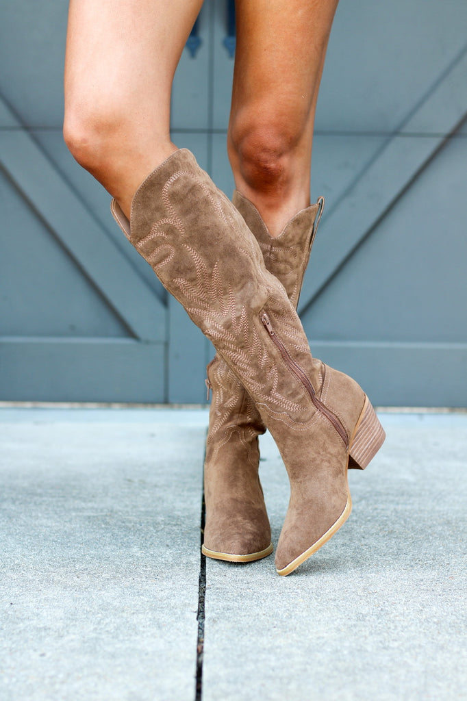 Western Suede Boots- Brown