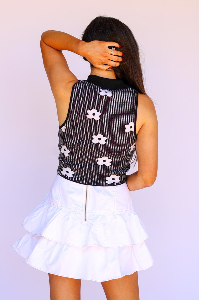 Collared Cropped Floral Top- Black/White